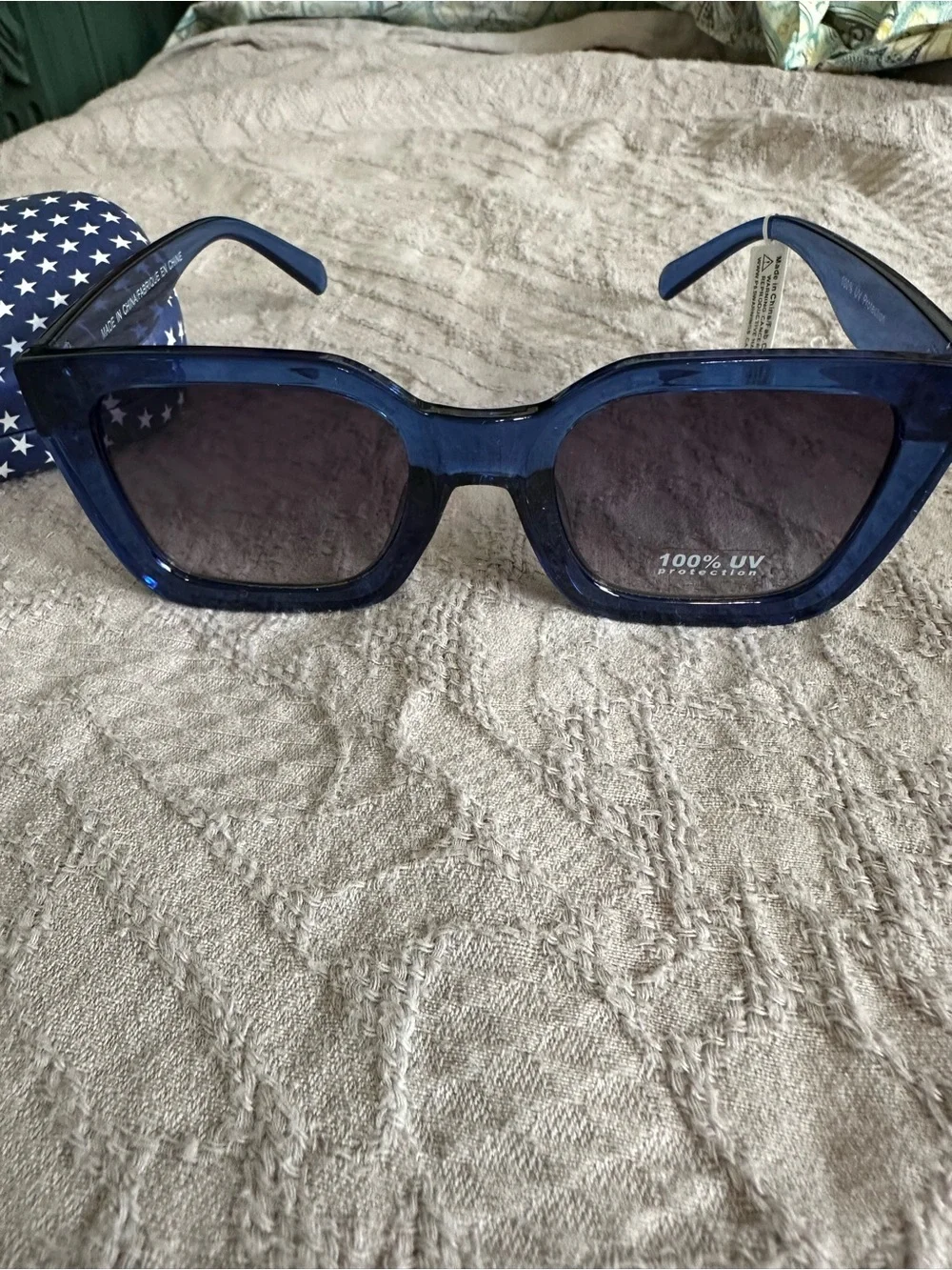 Maurices Navy Sunglasses with Hard Case NWT